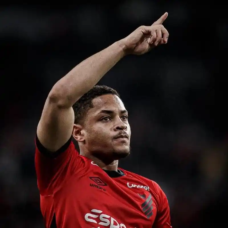 中意外擊敗 中意外擊敗