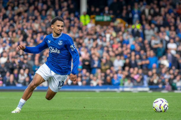 而两队在接 而两队在接