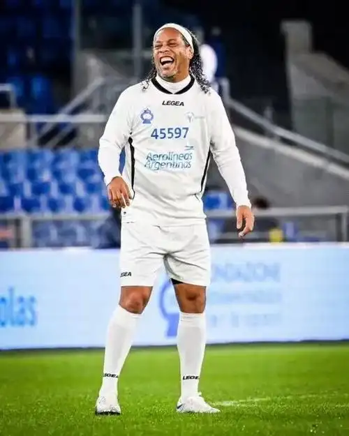 球队本赛季 球队本赛季